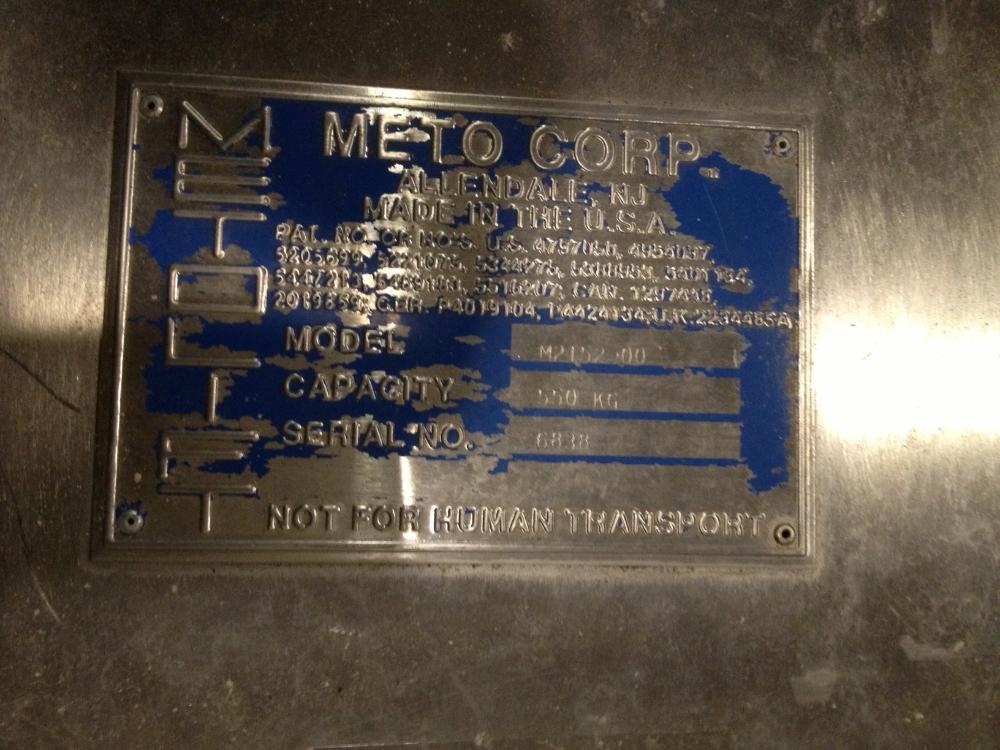 Meto Lift Stainless Steel Platform Lift for Clean Manufacturing Processes