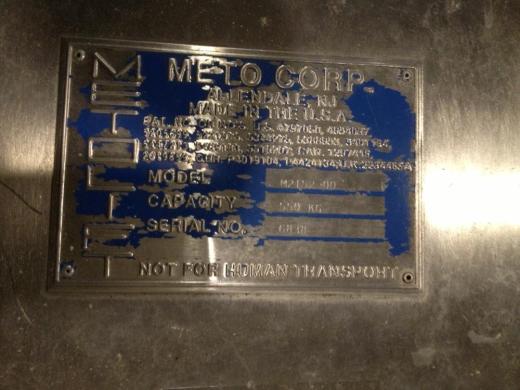 Meto Lift Stainless Steel Platform Lift for Clean Manufacturing Processes-cover