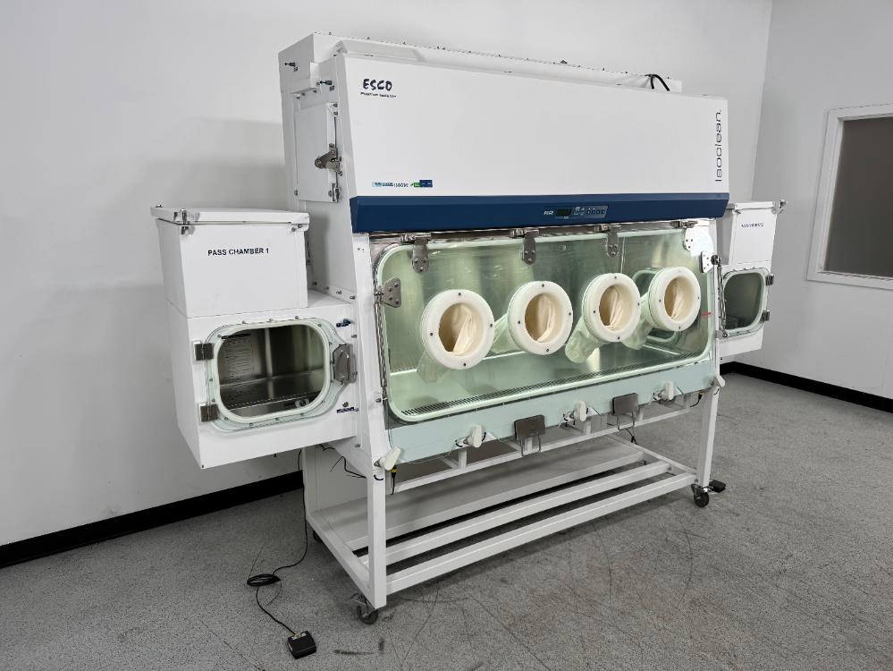Esco Isoclean Positive 4 Glove Isolator for Containment and Aseptic Processing