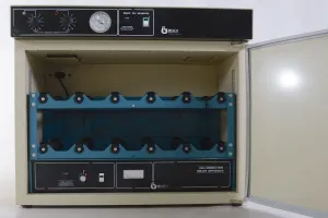 Bellco Bottle Incubator with Roller Bench, 2 of 4