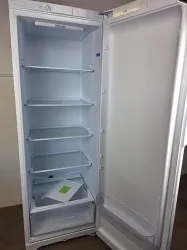 Indesit SIAA12 Laboratory Refrigerator, 2 of 3