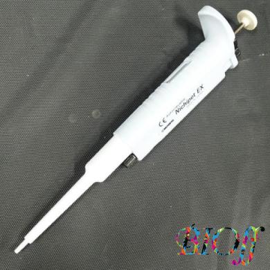 Nichiryo Nichipet EX Adjustable Micropipette, 0.5–10 µL-cover
