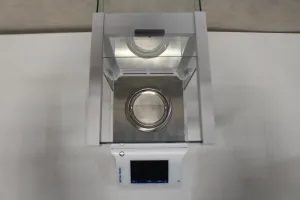 Mettler Toledo ME104TE Analytical Balance, 2 of 3