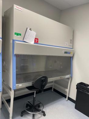 Thermo 1300 Series A2 6' Class II Biosafety Cabinet for Containment and Sterile Work-cover