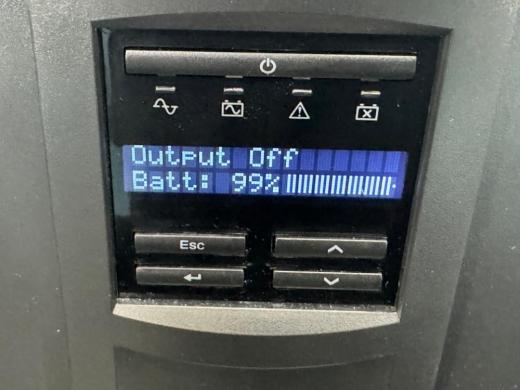 APC SMT1500C Smart-UPS 1500 Uninterruptible Power Supply-cover