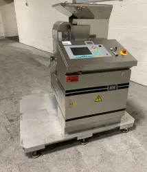 Harro Hofliger KWS 12-S 12-Lane Capsule Checkweigher with Stainless Steel Hopper, 3 of 4
