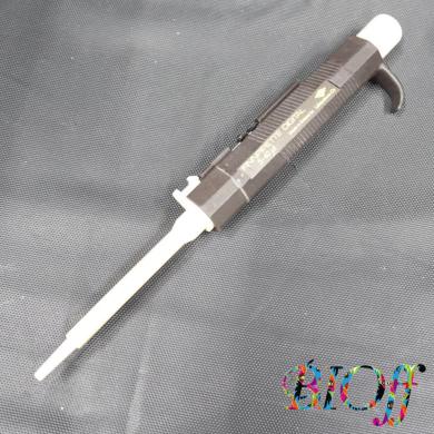 Labsystems Finnpipette Digital Adjustable Volume Single-Channel Micropipette 5–40 µL-cover