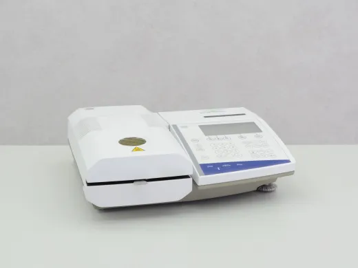 Mettler HR83 Halogen Moisture Analyzer with Thermogravimetric Principle