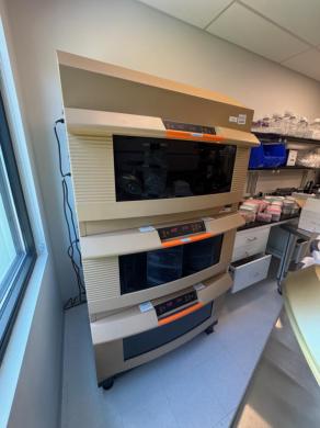 Infors HT Multitron Triple Stack MS032T6 Incubator Shaker for Biotech Applications-cover