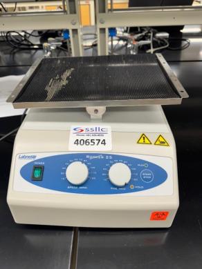 Labnet Rocker 25 Platform Rocker for Controlled Sample Mixing and Rocking-cover