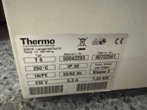 Thermo Fisher Scientific Function Line Lab Oven Model 50042293 for Controlled Heating up to 250°C, 2 of 2