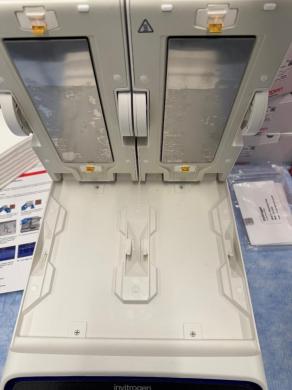 Invitrogen iBlot 3 Dry Protein Blotting System for Rapid Western Transfer-cover