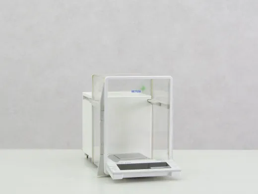 Mettler AT200 Analytical Balance with 0.1 mg Readability and 205 g Capacity