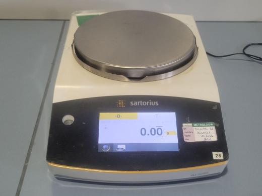 Sartorius Quintix 1102 1CFR Precision Balance, 1100g capacity, 0.01g readability-cover