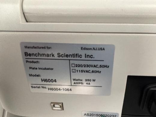 Benchmark Scientific Incu-Mixer MP H6004 Heated Microplate Vortexer with Digital Controls-cover