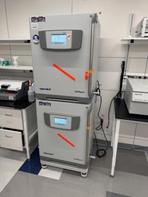 Eppendorf CellExpert Double Stack Incubator Shaker Model 6731 for Cell Culture-cover