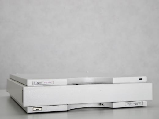 Agilent G1379A 1160 Series HPLC Vacuum Degasser for Solvent Oxygen Removal-cover