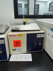 Thermo Fisher Scientific Precision Water Bath Model 2835 with Manual Temperature Control, 2 of 2