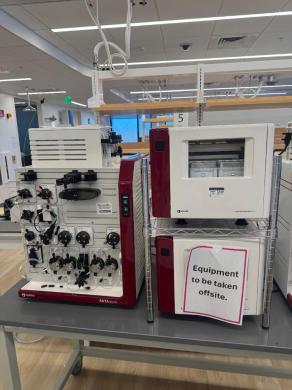 Cytiva AKTApure 25M Fast Protein Liquid Chromatography System with Fraction Collector F9-C-cover