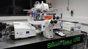 Zeiss LSM 880 with Airyscan, 2 of 4