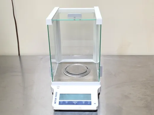 Mettler Toledo ME204 Precision Analytical Balance with 120g Capacity and 0.1mg Readability