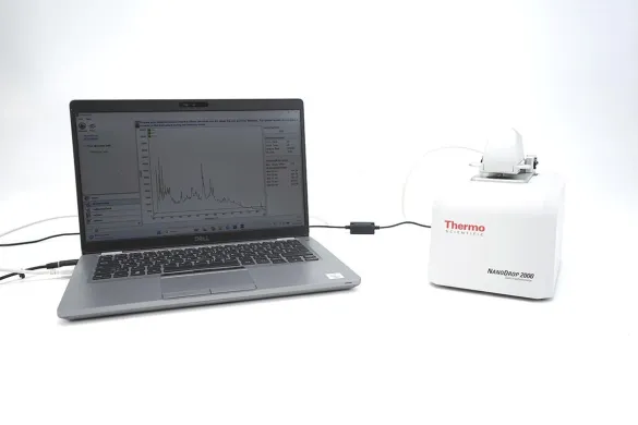 Thermo Scientific NanoDrop 2000 Microvolume Spectrophotometer, 190–840 nm (2021) U486