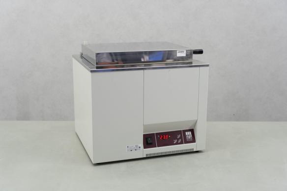 GFL 1005 Water Bath-cover