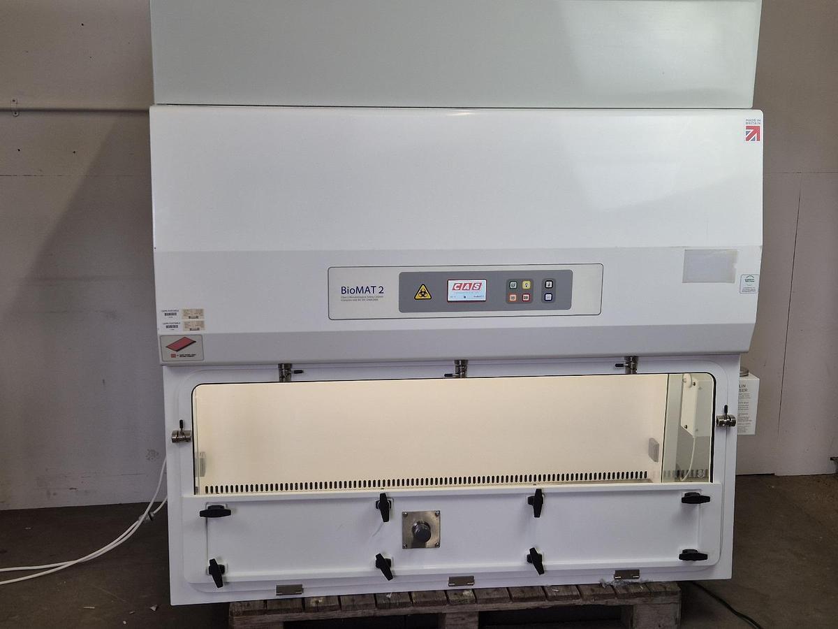 CAS Biomat 2 Class II Microbiological Safety Cabinet with Stand