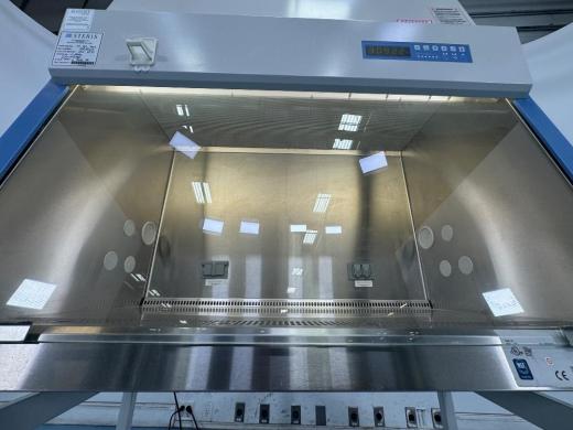 Thermo Scientific 1300 Series A2 Class II Type A2 Biological Safety Cabinet Model 1335-cover