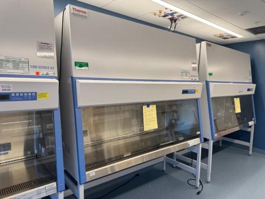 Thermo 1300 Series A2 6' BioSafety Cabinet-cover
