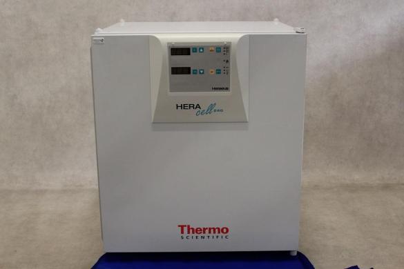 Thermo HERAcell 240 CO2 Incubator-cover