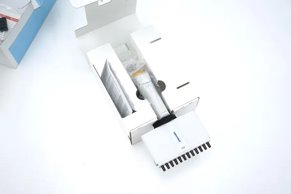 Eppendorf Xplorer 12-Channel Electronic Pipette, 15–300 µL