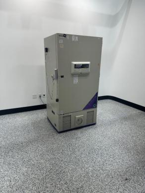 Panasonic MDF-U700VXC-PA VIP Plus -80°C Ultra Low Temperature Laboratory Freezer-cover