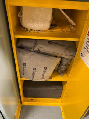 New Pig Spill Kit for Chemical and Oil Hazardous Liquid Cleanup-cover
