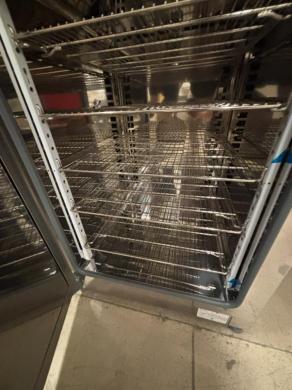 Thermo Fisher Scientific Isotemp 180L Laboratory Oven with Digital Control-cover
