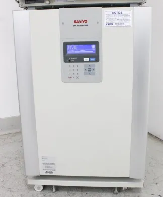 Sanyo MCO-19AIC 170L CO2 Incubator with Stainless Copper Alloy Antibacterial Interior