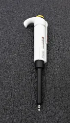 Thermo Scientific F1-ClipTip Single Channel Pipette 10-100 µl, 3 of 6