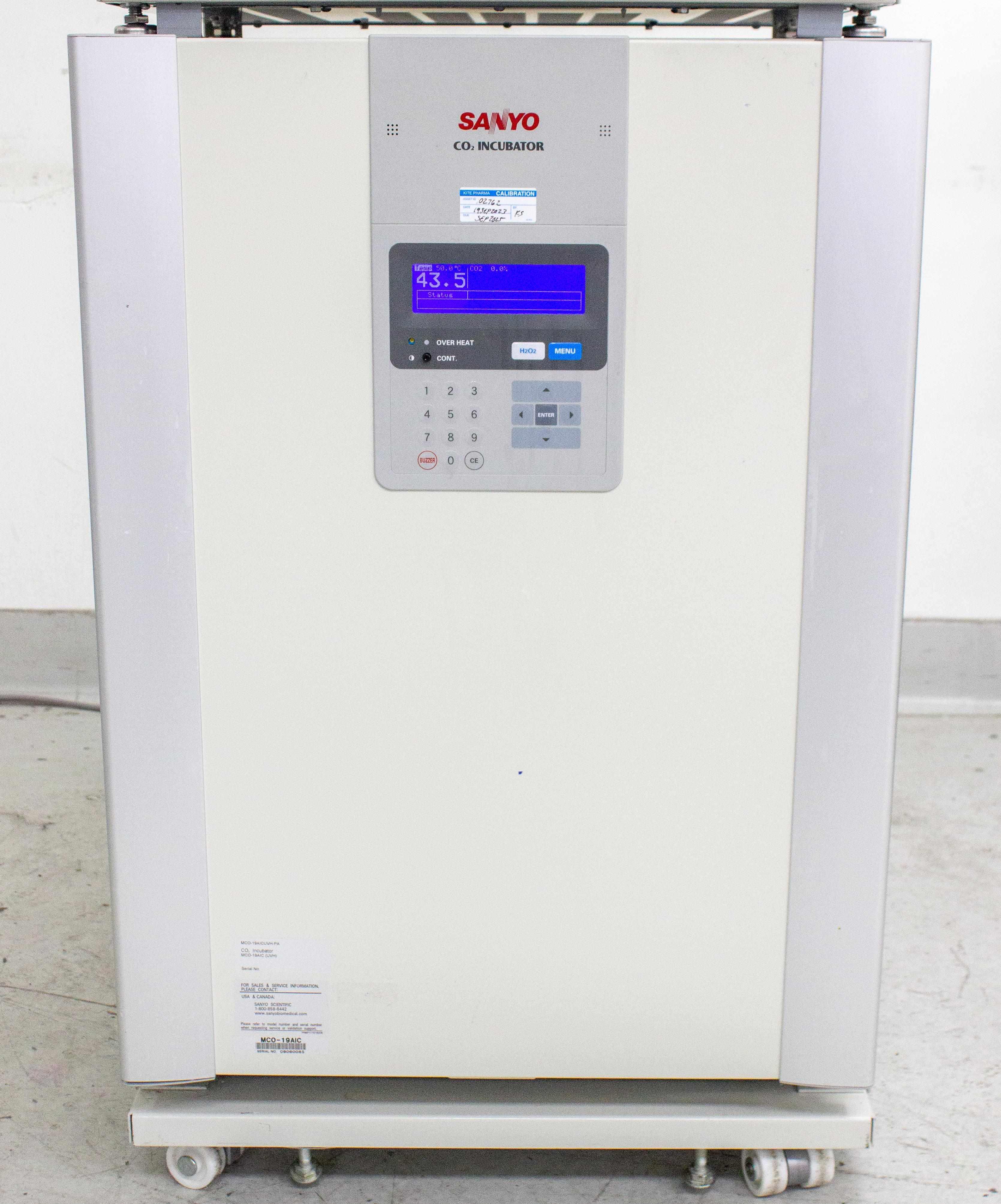 Sanyo MCO-19AIC 170L CO2 Incubator with Antibacterial Interior and Humidity Control