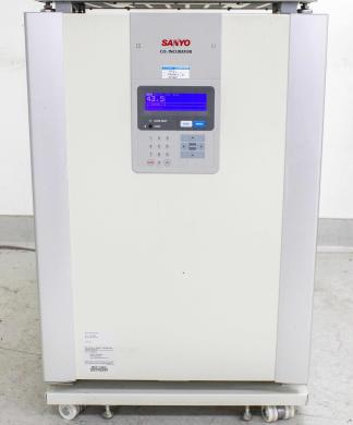 Sanyo MCO-19AIC 170L CO2 Incubator with Antibacterial Interior and Humidity Control-cover