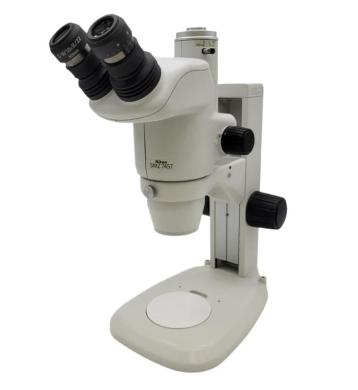 Nikon SMZ745T Trinocular Stereo Microscope with Stand-cover