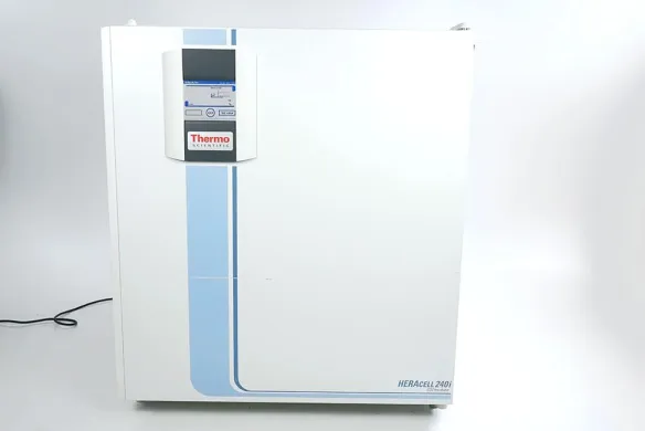 Thermo Scientific Heracell 240i CO2 Incubator with Stainless Steel Interior (2013)