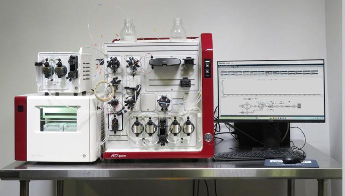 GE AKTA Pure 25 M FPLC Chromatography System with Integrated Monitoring and Fraction Collection-cover