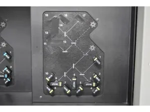 Thermo Scientific Invitrogen BIGFOOT Spectral Cell Sorter with 4 Lasers and 27 Detectors, 18 of 34