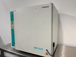 Heraeus BBD 6220 CO2 Incubator for Precise Cell Culture and Temperature Control, 2 of 4