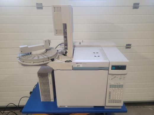 HP 6890 Gas Chromatograph with FID Detector, G1512A Controller, and G1513A Autosampler-cover