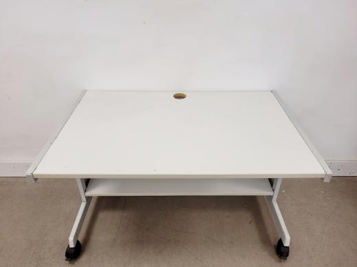 White Laboratory Computer Desk 121 W x 76 H x 72 cm-cover