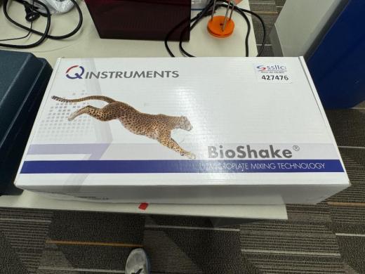 QInstruments BioShake Precision Laboratory Shaker for Controlled Agitation-cover