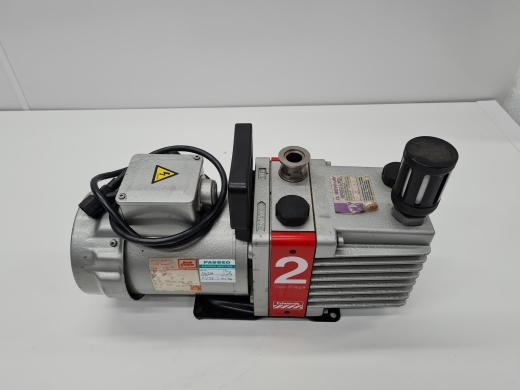 Edwards Model E2M2 Rotary Vane High Vacuum Pump 2 Two stage Lab-cover