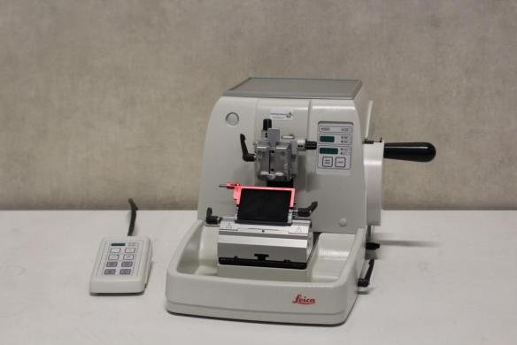 Leica RM2245 Microtome-cover