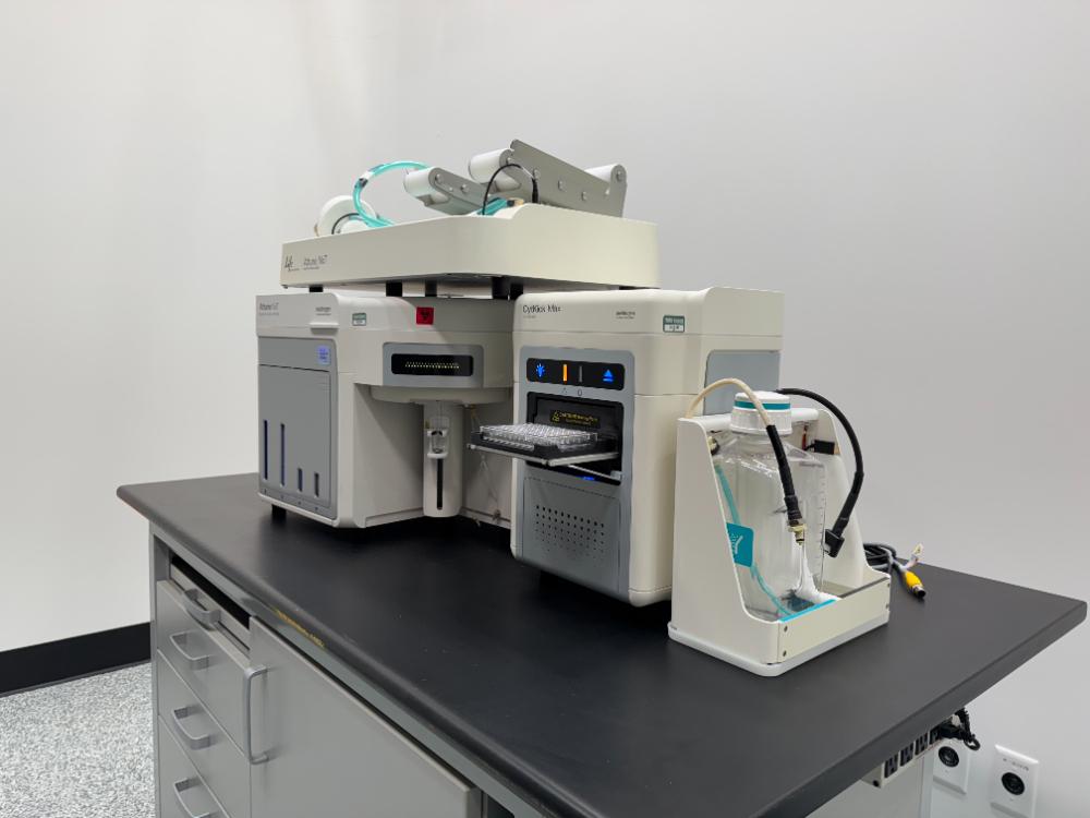 Invitrogen Attune NxT AFC2 Acoustic Focusing Flow Cytometer with CytKick Max AutoSampler